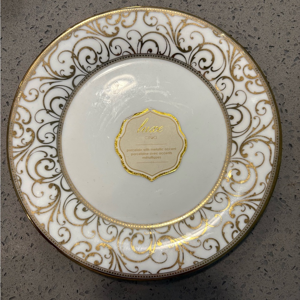 Luxe Gold and White Elegant Dinnerware Plate